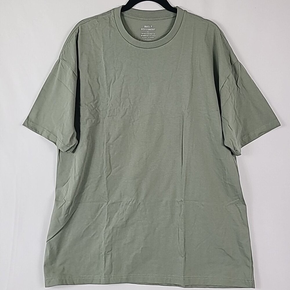 NEW Built Different Men's Short Sleeve Crew Neck T-Shirt Shadow Green Size 2XL